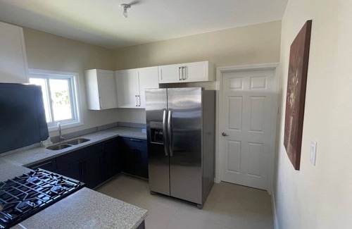Lucea Casa | Cozy 3BR Villa/Pool-25 min from Center of Mobay!