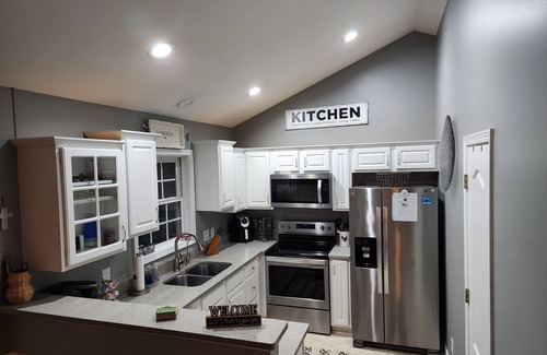 Graham Casa | Cozy 3BR w/ Fenced Yard, Porch & Easy City Access- Pets Welcome!
