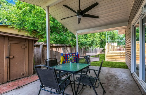 West San Antonio Casa | Cozy 3BR w Modern Amenities and Pool | Near Attractions