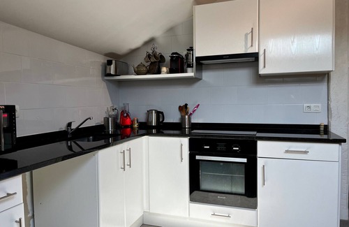Urrugne Apartamento | Acogedor T3 renovado cerca de la frontera, ideal para vacaciones en familia o amigos