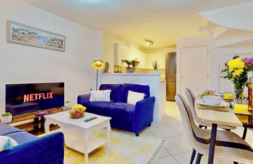 Dartford Casa | Cozy 4 Bed Home in Central Dartford with Parking