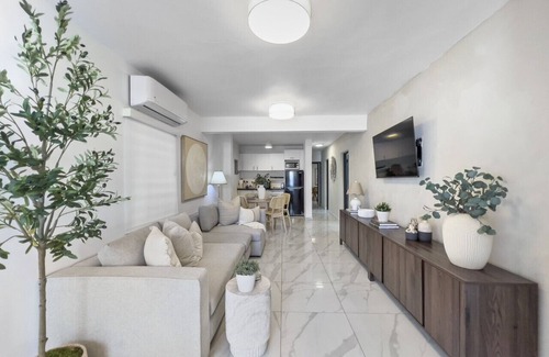 Santurce Villa | Cozy 4-Bed Retreat for Groups of 8 in Santurce