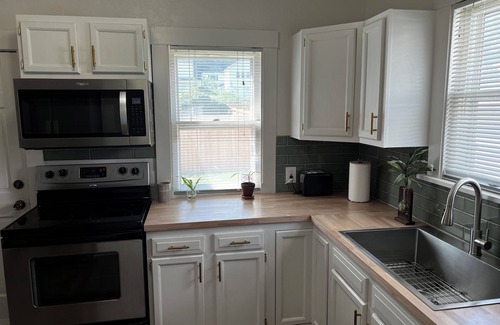 Benson Casa | Cozy 4 bedroom/2 bath home in desired Benson District!