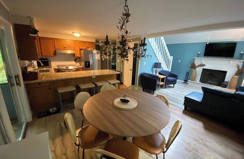 Hamlin Chalet De Esquí | Cozy 4-bedroom chalet in the Hideout with WiFi, AC