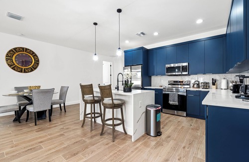 Lake Worth Casa | Cozy 4-bedroom home with AC and WiFi and more in delightful city of Greenacres
