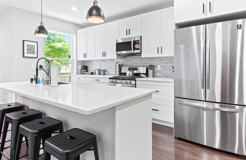 Livingston Park Casa | Cozy 4-bedroom house in pleasant Columbus with WiFi, AC