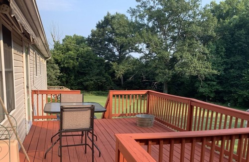 Chatham Casa | Cozy 4 bedroom house in the small town of Chatham!