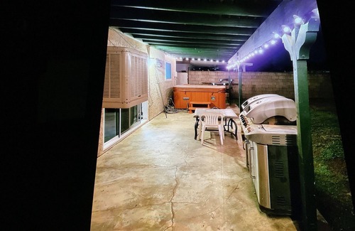 Lancaster Casa | Cozy 4-bedroom house has WiFi and AC in superb Lancaster, a game room & hot tub.