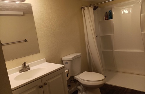 Omaha Casa | Cozy 4-bedroom house with WiFi, AC in lovely Omaha