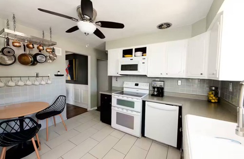 St. Louis Casa | Cozy 4 BR/2 Bath Home South of Downtown St. Louis