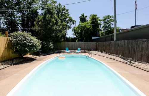 St. Louis Casa | Cozy 4 BR/2 Bath Home South of Downtown St. Louis