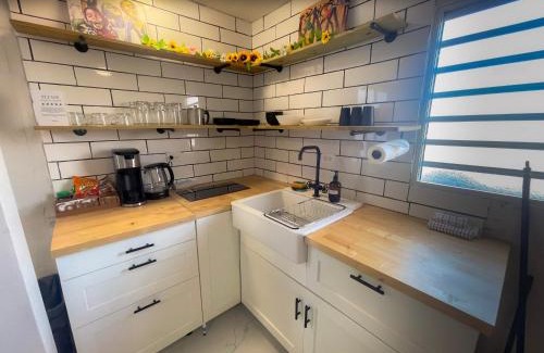 Sabana Abajo Apartamento | Cozy 4 Guest Apt with Air Conditioning, Free Parking & Wi-Fi