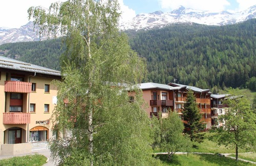 Lanslevillard Apartamento | Agradable apartamento para 4 con balcón en Val Cenis