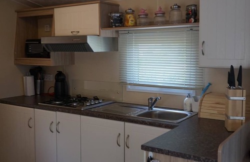 Ouwerkerk Casa | Cozy 4-person mobile home in Ouwerkerk within walking distance of the Eastern Scheldt