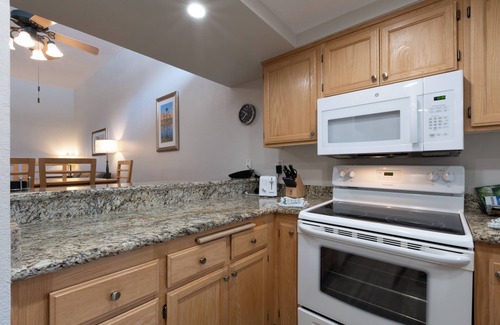 Baristo Hotel | Cozy 4 Two-BR Suites w/Pool, Gym & Garden Access | BBQ and Free Parking!