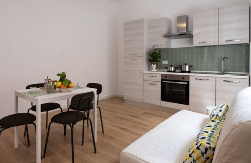 Piombino Apartamento | Cozy 40 sqm studio, for 4 people, located on the ground floor of a modern building. The property is located in a strategic area of ​Piombino, an ideal starting point for exploring the city and the Tuscan coast. A few minutes from the historic center