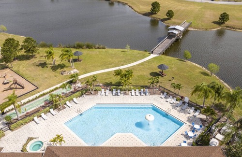 Trafalgar Village Casa | Cozy 4Bd Home |Pool & Hot Tub| Trafalgar Resort