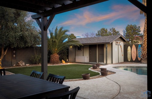 Spring Valley Casa | Cozy 4Bd House,Salt Water Pool & Jacuzzi! 10mins to the Strip, 20mins to Airport