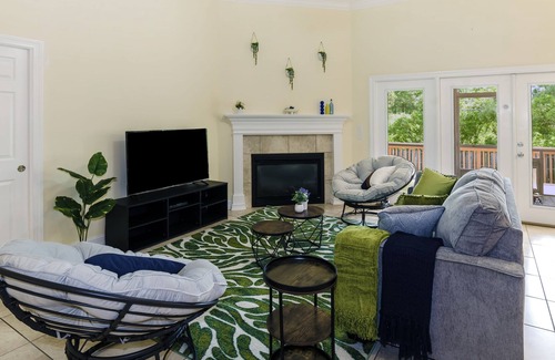 Tallahassee Casa | Cozy 4BR 2.5BA Home, Corn-holes Spacious