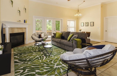Tallahassee Casa | Cozy 4BR 2.5BA Home, Corn-holes Spacious