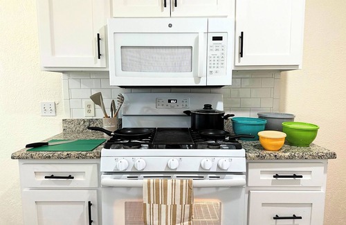 Irving Casa | Cozy 4BR/2BA in Irving, TX Hot Tub Game Room Near DFW Airport & Downtown