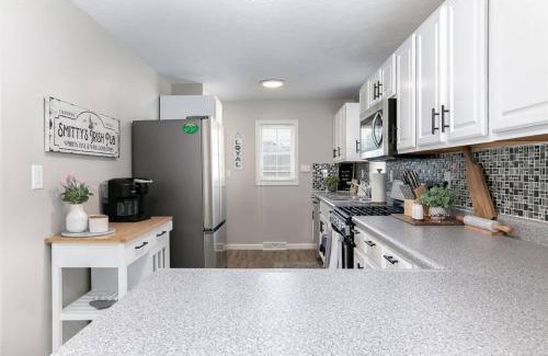 South Bend Casa | Cozy 4BR 3BA Home 1.2 Mi Walk to ND