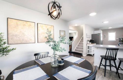 South Bend Casa | Cozy 4BR 3BA Home 1.2 Mi Walk to ND