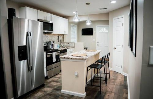 Atlanta Casa | Cozy 5 Minutes Uber to Falcons/Hawks/Soccer arena.