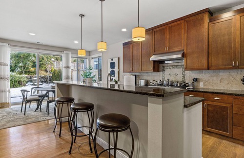 Sammamish Casa | Sammamish Retreat on 211th #42228