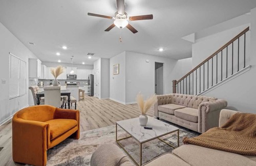 Grayson Casa | Cozy 5B3B Getaway｜Flexible Month-to-Month Stay｜Pet-Friendly Comfort #41952