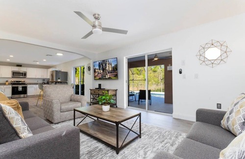 Lake Wilson Preserve Casa | Cozy 5Bd w/ Pool Single Family Close to Disney 106