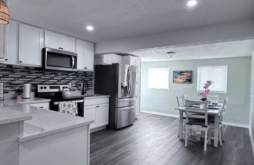 Holly Hill Casa | Cozy - 6 guest-Near the Beach