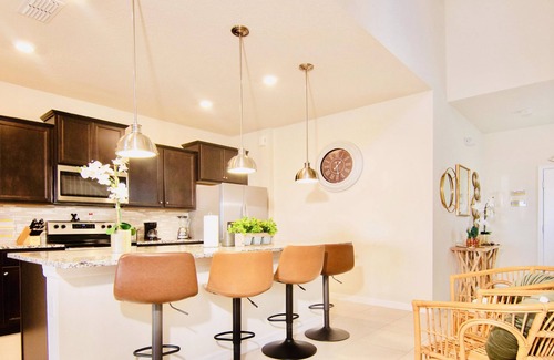 Davenport Casa | Cozy 7BD/5.5BH House FREE Waterpark 8mi/Disney!