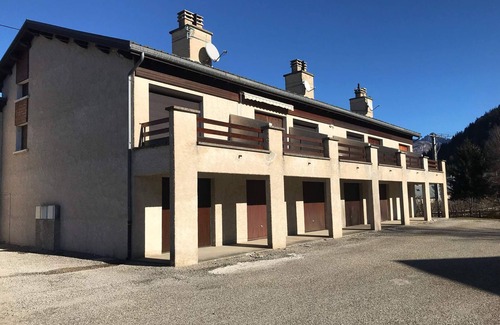 Correncon-en-Vercors Apartamento | Cozy 8-Person Apartment in Corrençon en Vercors - Near Ski & Golf