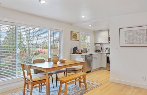 Kirkland Casa | Cozy 86TH Retreat