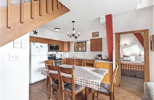 Silver Star Mountain Hotel | Cozy A-Frame Mountain Suite w/ Fireplace & Deck