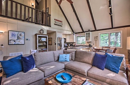 Wintergreen Cabina | COZY A-Frame Spacious Deck w/ Grill