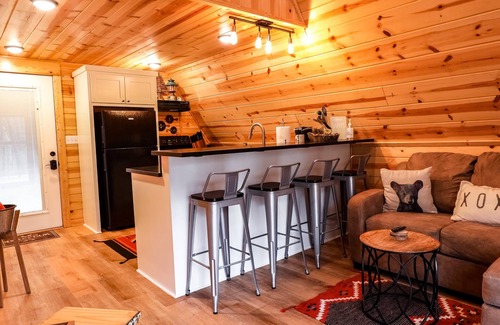 Royal Cabina | Cozy A-Frame w/hot tub-Near Pristine Lake Ouachita and Hot Springs National Park