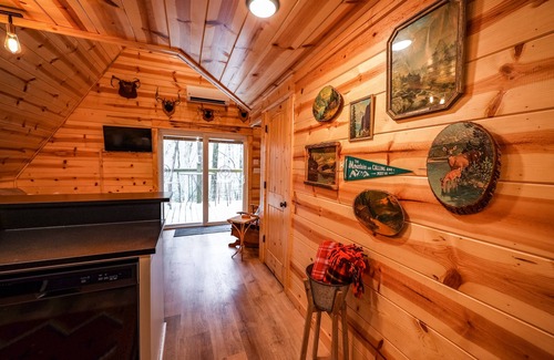 Royal Cabina | Cozy A-Frame w/hot tub-Near Pristine Lake Ouachita and Hot Springs National Park