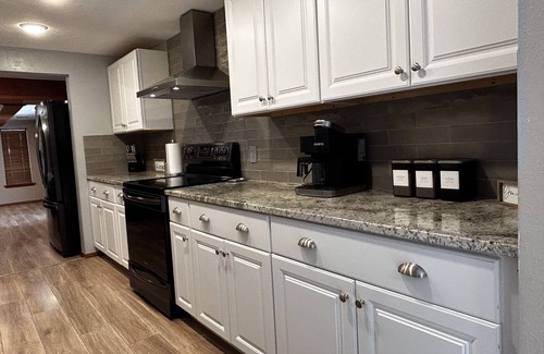 Kingston Casa | Cozy A-Frame with a Pool in Quiet Lake House Community