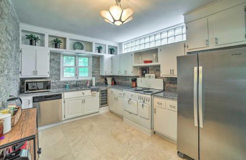 Chesterton Casa | Cozy Abode about 3 Mi to Indiana Dunes Natl Park