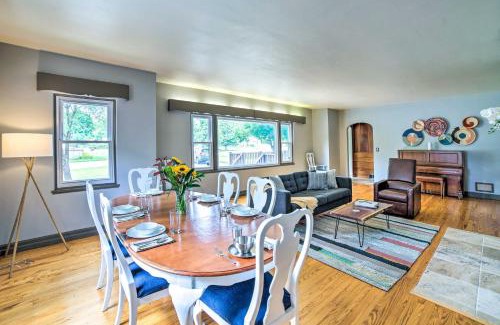 Chesterton Casa | Cozy Abode about 3 Mi to Indiana Dunes Natl Park
