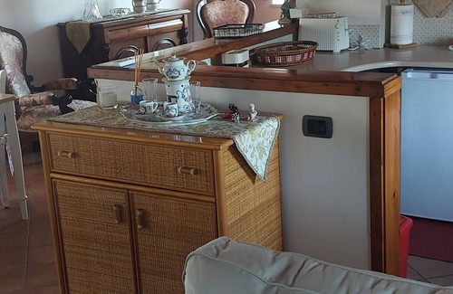 Dragonea Apartamento | Cozy abode in verdant area 3km from the Amalfi Coast