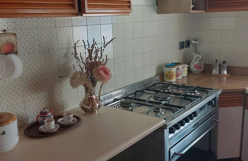 Dragonea Apartamento | Cozy abode in verdant area 3km from the Amalfi Coast