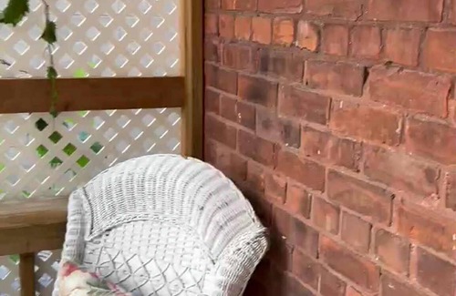Vankleek Hill Apartamento | Cozy ACCESSIBLE oasis with AC, WiFi, Kitchenette in charming Vankleek Hill