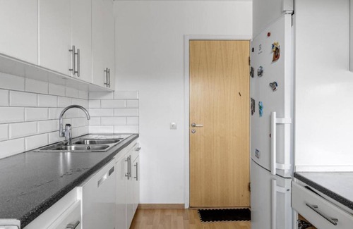 Sundbyberg Municipality Apartamento | Cozy accommodation with a relaxing atmosphere One private bedroom with shared bathroom