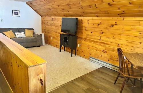 Au Sable Forks Apartamento | Cozy Adirondack Apartment in Au Sable Forks, Close to Whiteface Mountain!