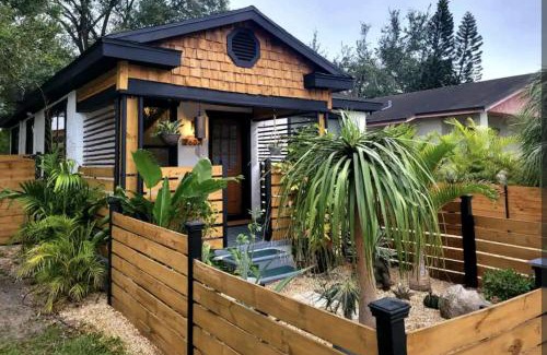 East Ybor Casa | Cozy AF Jungle-House Hideaway