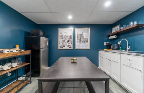 Meridian-Kessler Apartamento | Cozy, Affordable, Luxurious | Central Location