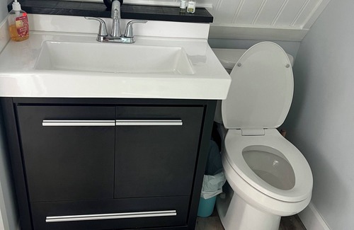 Saint John Cabina | Cozy Aframe 4 beds, full bathroom, kitchenette cabin with WiFi in Saint John